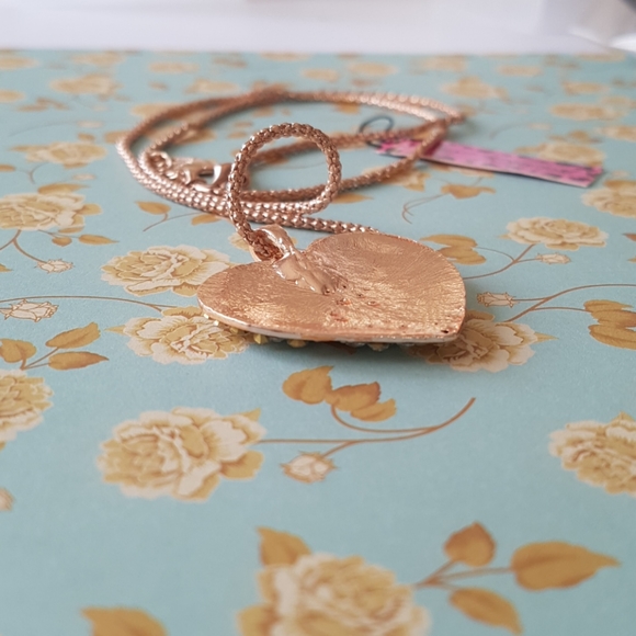 Betsey Johnson Style Necklace Heart Crystal Pendant Chain - Picture 5 of 10